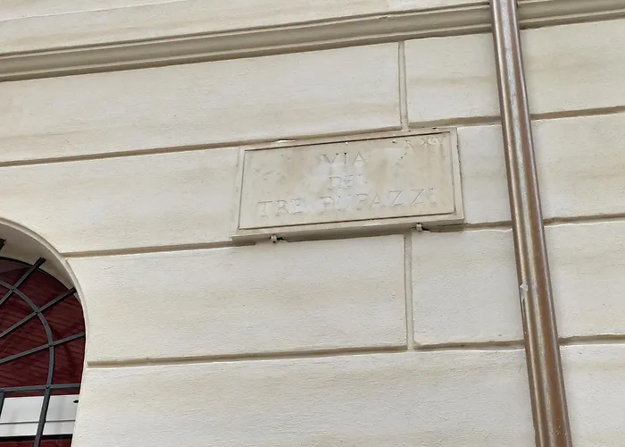Apartamento In Via Dei 3 Pupazzi 12 *